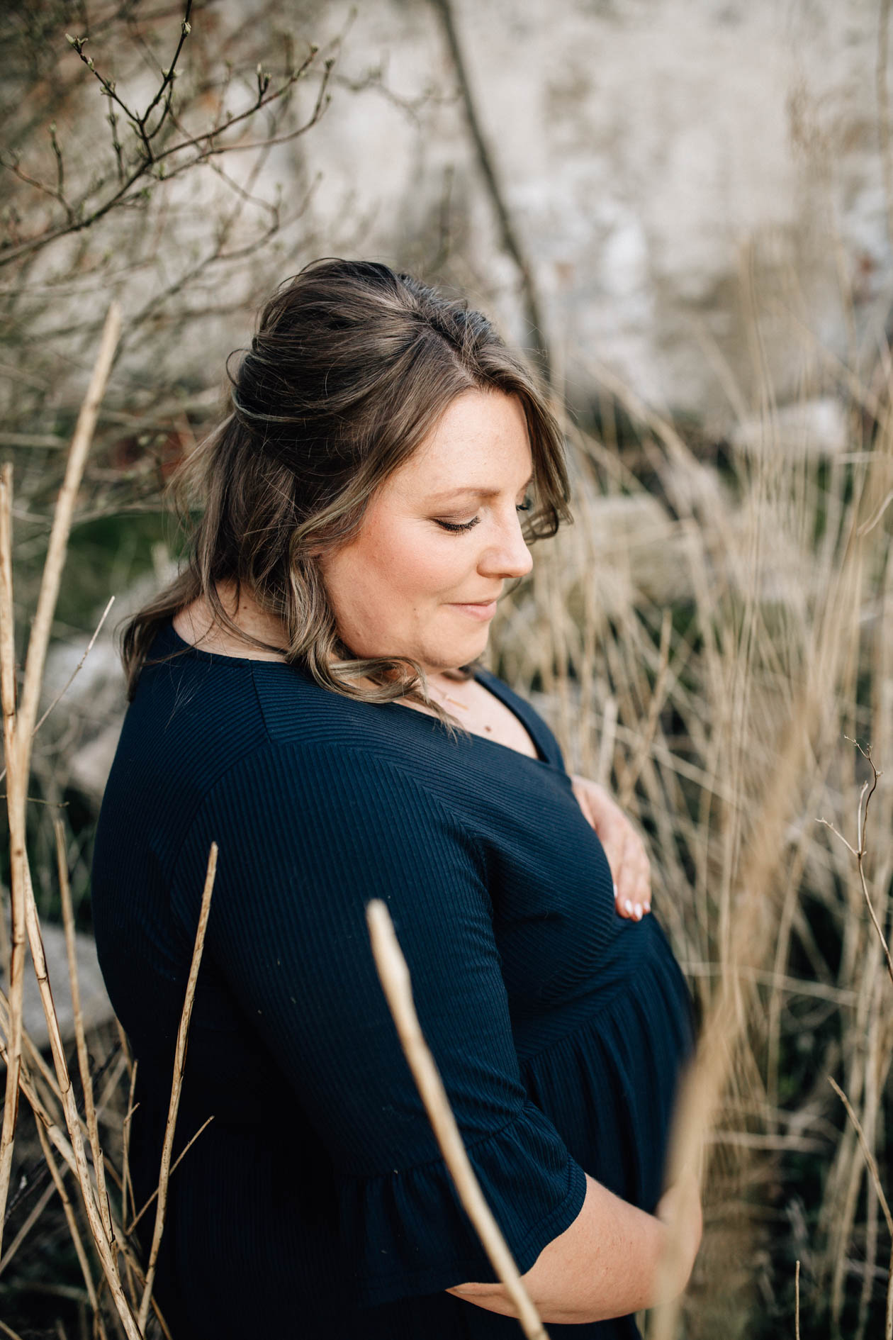 Familienfotografin Südbayern für echte Momente und Erinnerungen, Babybauch, Familien, Neugeborene durch alle Generationen Neugeborenenfotografie, Babybauchfotografie, Familienfotografie